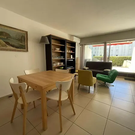 Deux Pieces Avec Terrasse A 100m De La Plage, Animaux Admis - Fr-1-328-285