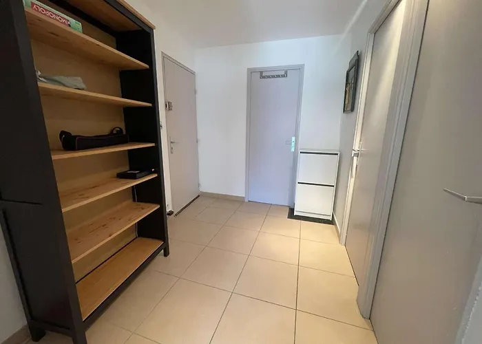 Deux Pieces Avec Terrasse A 100m De La Plage, Animaux Admis - Fr-1-328-285 * La Grande-Motte
